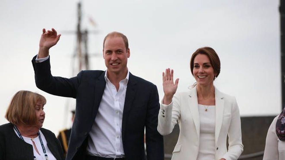 Totul a ieșit la iveală. De ce nu i-a permis Regina Prințului William să se însoare cu Kate Middleton