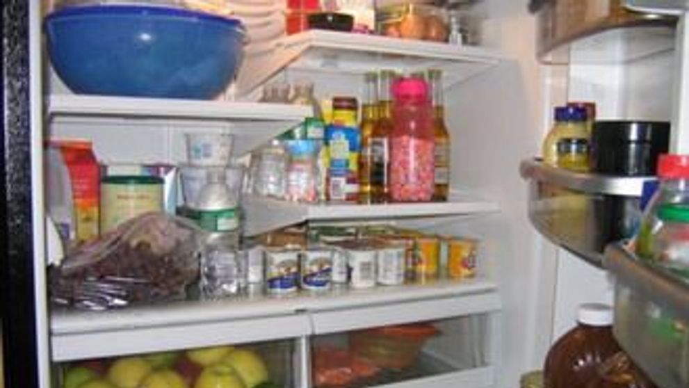 Cum iti aranjezi alimentele in frigider ca sa eviti toxiinfectiile