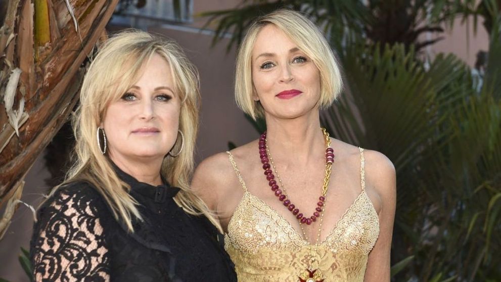 Sharon Stone, distrusă după ce sora ei mai mică, bolnavă de lupus, s-a infectat cu coronavirus