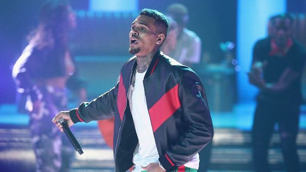 Chris Brown a fost dat in judecata pentru un abuz sexual ce a avut loc in casa lui