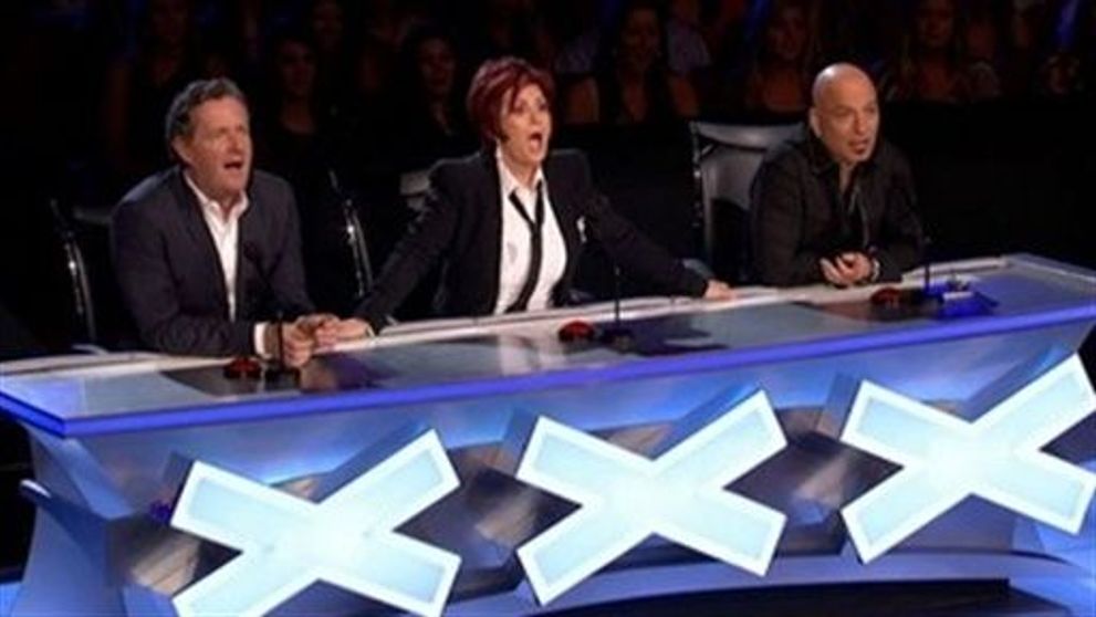 Americanii il au si ei pe Valentin Dinu! Vezi aici cum canta un spalator de masini la America's Got Talent!