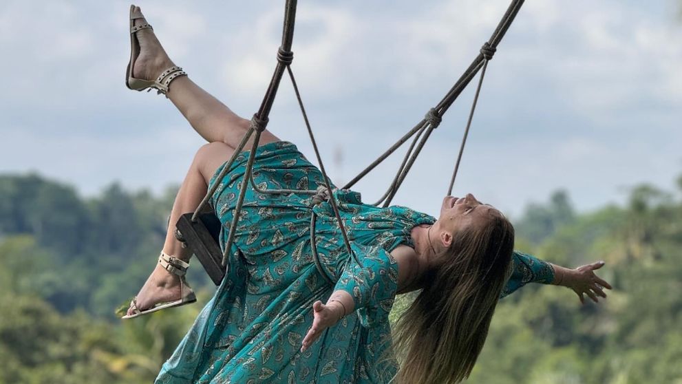 Marcela Fota i-a dat papucii iubitului mai tinerel cu 22 de ani, fără să stea pe gânduri. Deși știa că nu au niciun viitor împreună, artista a rămas în relație