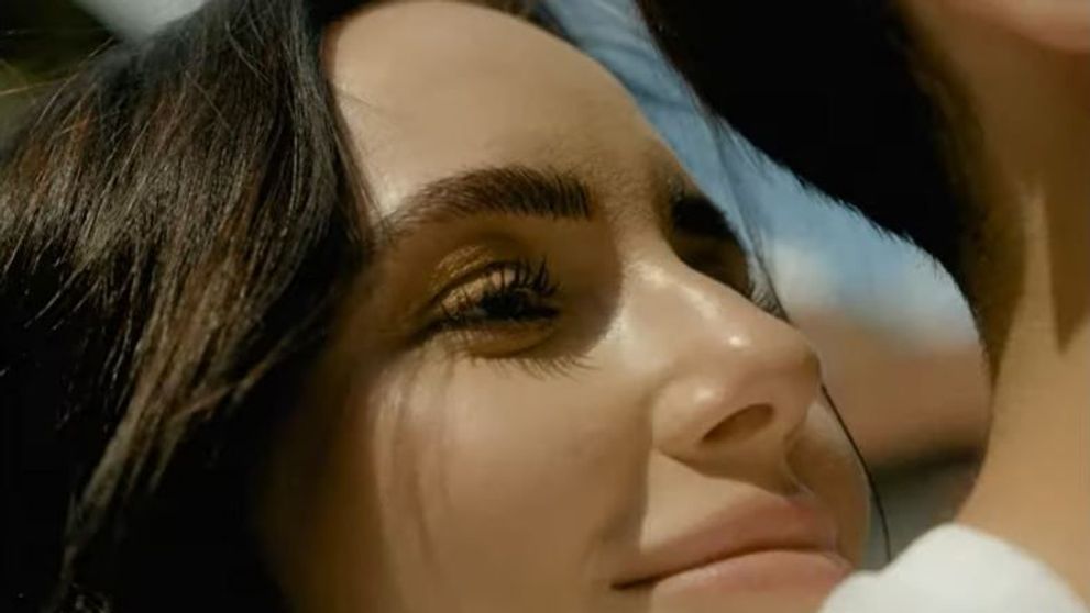 Ascultă și tu „When You Give Me Love”, noul single lansat de Cătălina Cara