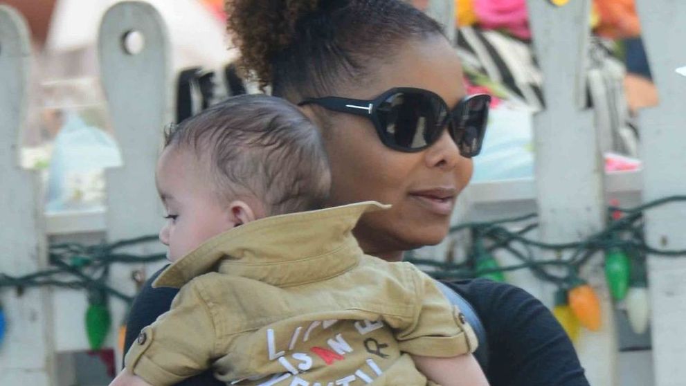 A nascut la 50 de ani, dar lumea a ramas uimita cand a vazut copilul. De ce fiul lui Janet Jackson starneste controverse