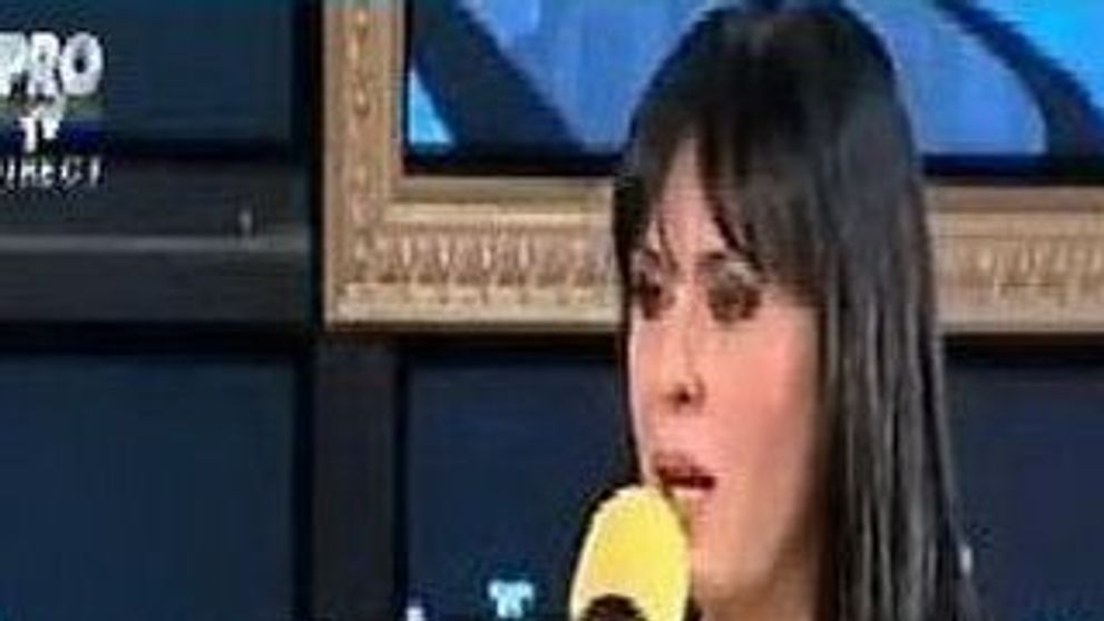 Mariana Moculescu s-a despartit in direct de iubitul Cristi