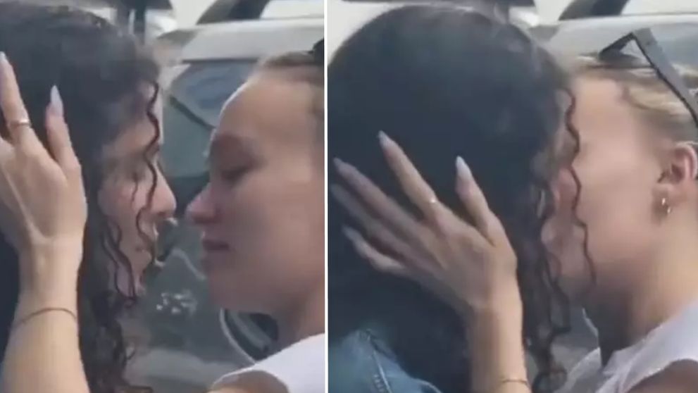 Fiica unui actor celebru de la Hollywood, sărut pasional cu iubita în văzul lumii! Ipostaza în care au fost surprinse de paparazzi
