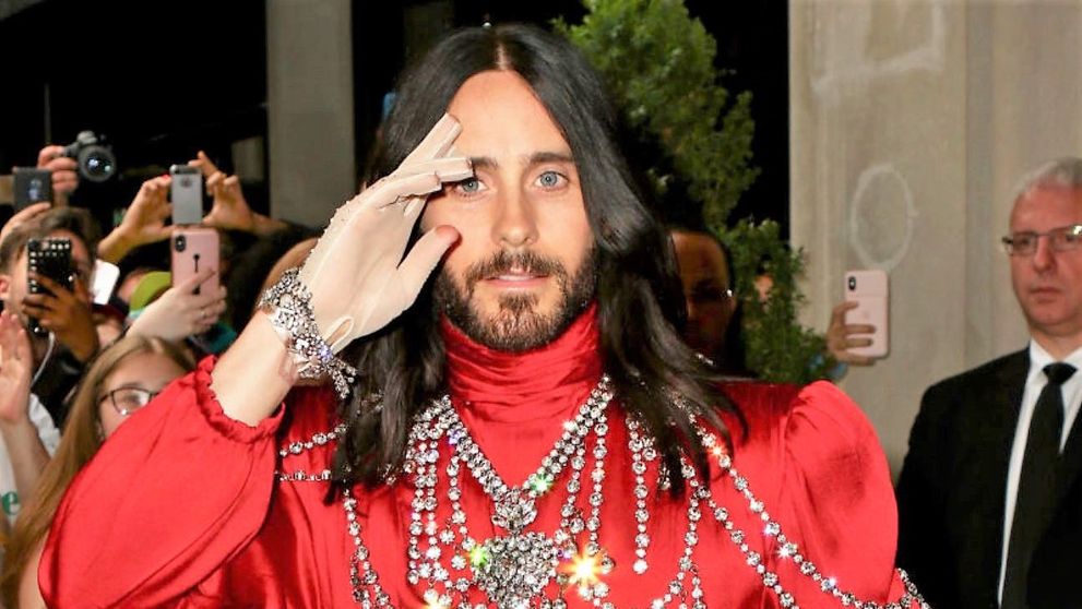 Cum a apărut Jared Leto la Met Gala, balul mascat anual de la New York