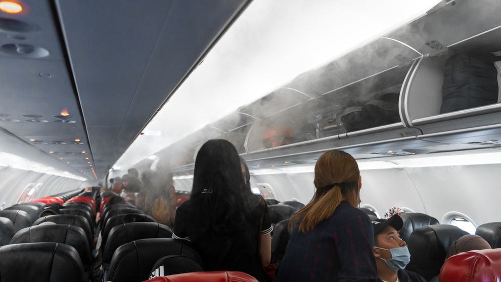 Obiectul banal, pe care toată lumea îl are în bagaj, care a provocat un incendiu în avion: „A ars interiorul cabinei”