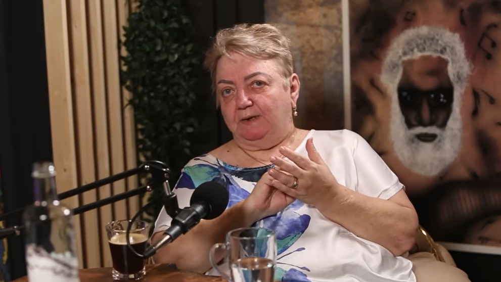 Astroloaga Minerva, angajată de BNR. Cinci lucruri pe care nu le știai despre femeia care citește în stele