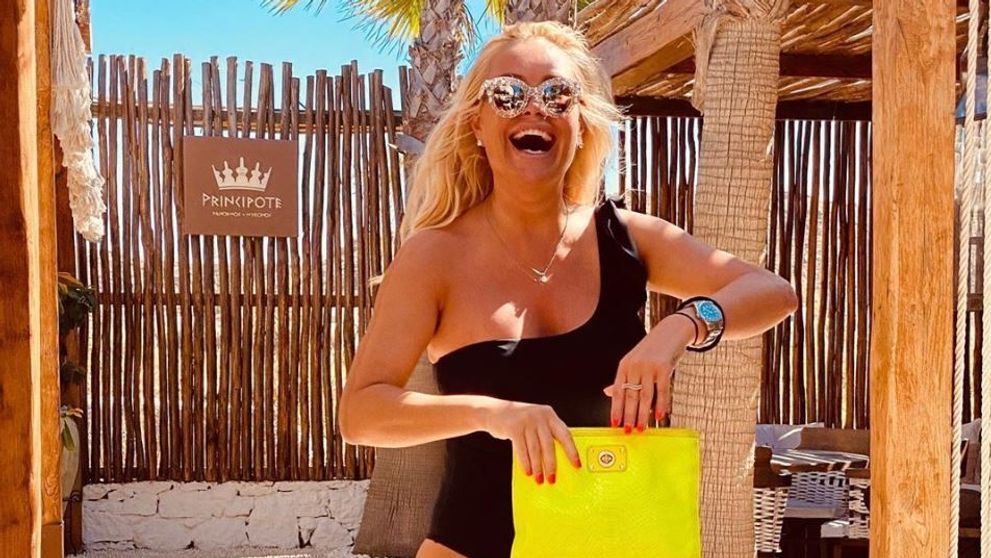 Vica Blochina dă la pedale în piscină ca să se mențină în formă