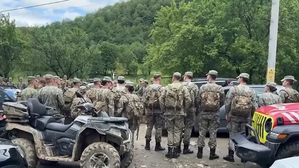 Mobilizare extrem de mare pentru căutarea lui Alex, băiețelul dispărut de luni seară la poalele Munților Făgăraș. Peste 100 de militari au ajuns în zonă