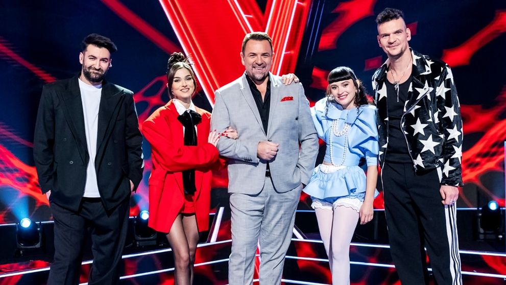 În această seară vom afla care sunt finaliștii sezonului 12 Vocea României și cine va fi coprezentator, alături de Pavel Bartoș!