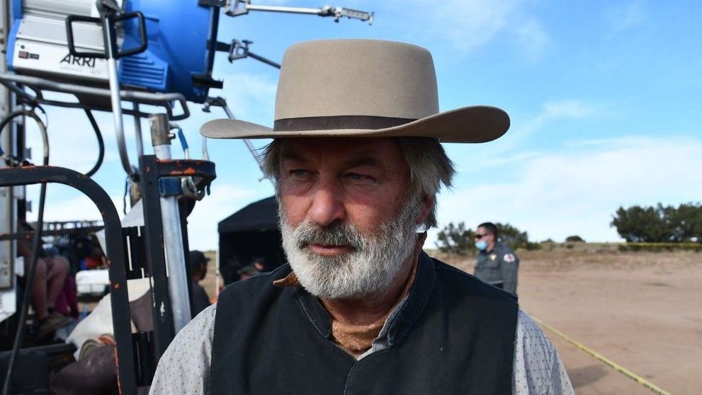 A apărut trailerul filmului „Rust” cu Alec Baldwin în rol principal. La filmările din toamna anului 2021, actorul a împușcat-o mortal pe Halyna Hutchins