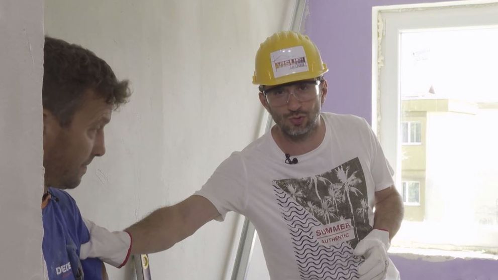 VIDEO Cum montezi corect plăcile de gips carton ca să ai un tavan perfect drept