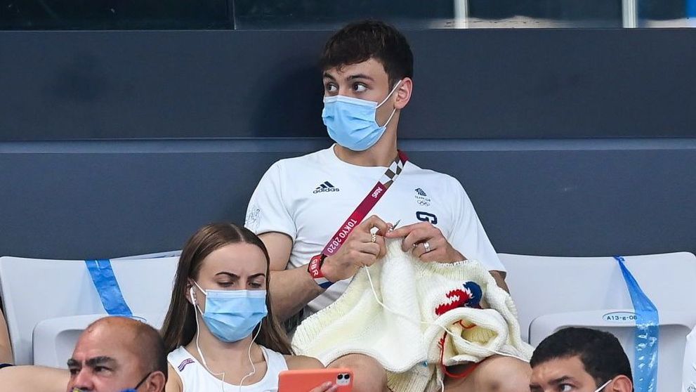 Secretul medaliilor de aur ale sportivului britanic Tom Daley: croșetează și tricotează înainte de probe