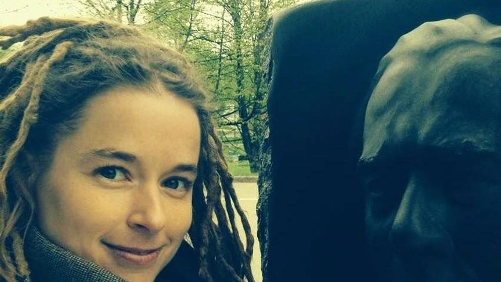 O politiciană nonconformistă, noul Ministru al Culturii din Suedia. Cine este Amanda Lind