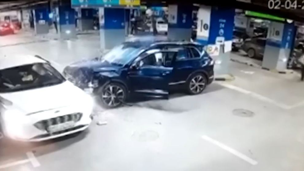 Ce pedeapsă a primit un preot după ce a produs un accident mortal în parcarea unui mall din București. Tatăl fetei de 29 de ani spune că nu s-a făcut dreptate: „Este sfâșietor...”