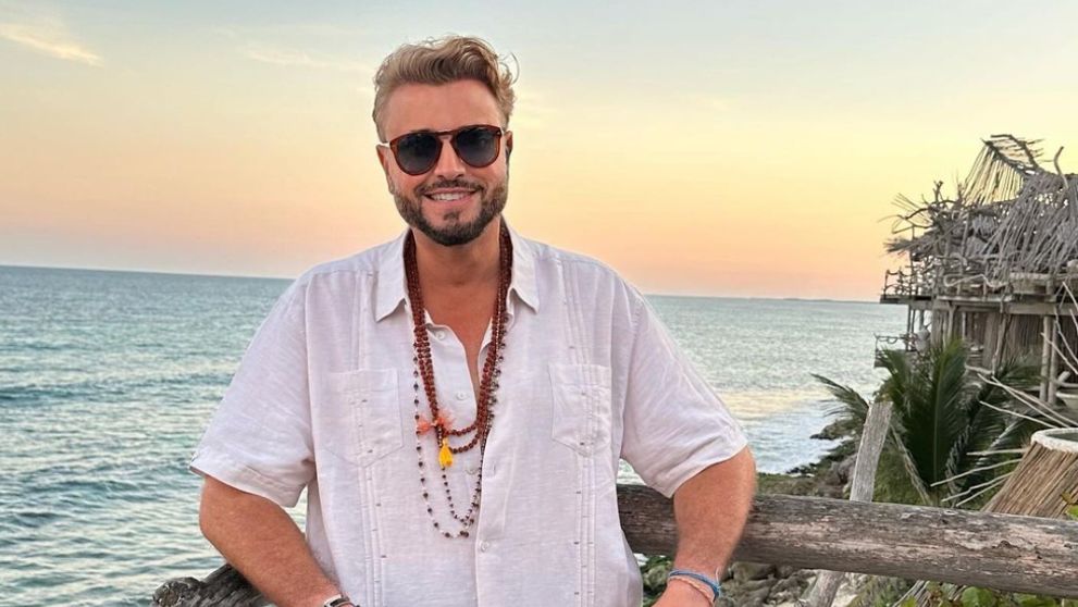 Cătălin Botezatu, numit „gay” pe rețelele de socializare. Creatorul de modă nu s-a putut abține și a dat replica imediat: „Am doi copii”