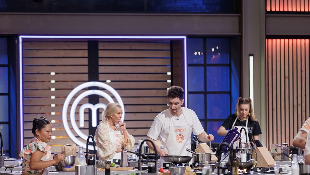 În această seară apar primele tensiuni între concurenții din bucătăria MasterChef: „Sunt gata să calc pe cadavre! Zdrobesc în jurul meu!”