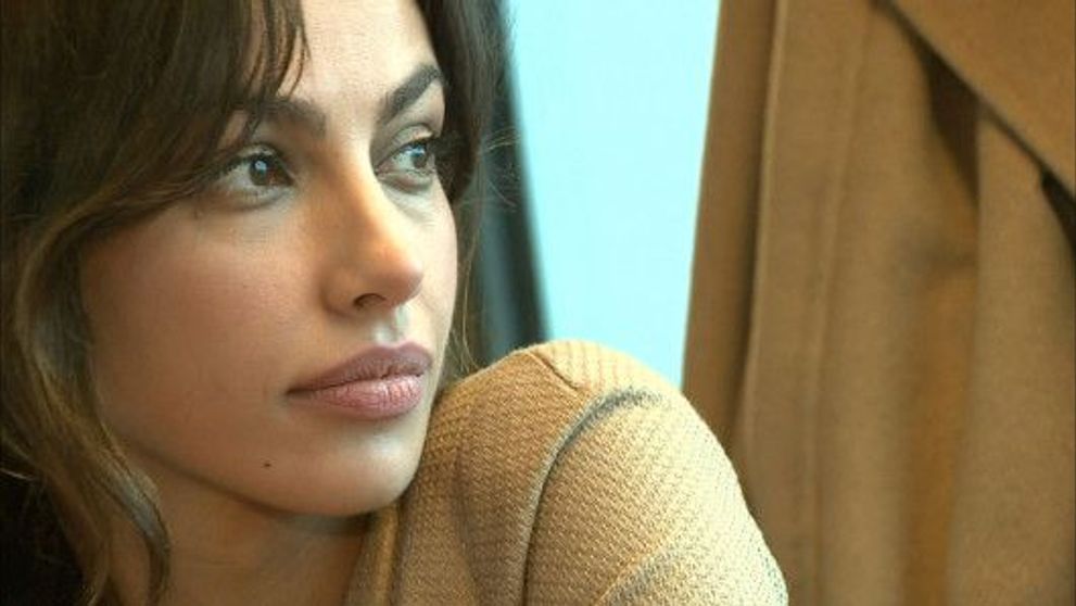 Madalina Ghenea, cea mai in voga frumusete a Romaniei. Drumul de la fata care visa doar sa vada lumea la tanara care a cucerit lumea: VIDEO