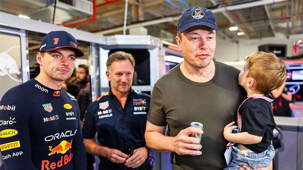 Elon Musk, fotografii rare alături de fiul lui și al artistei Grimes. Cum arată X Æ A-XII la 3 ani