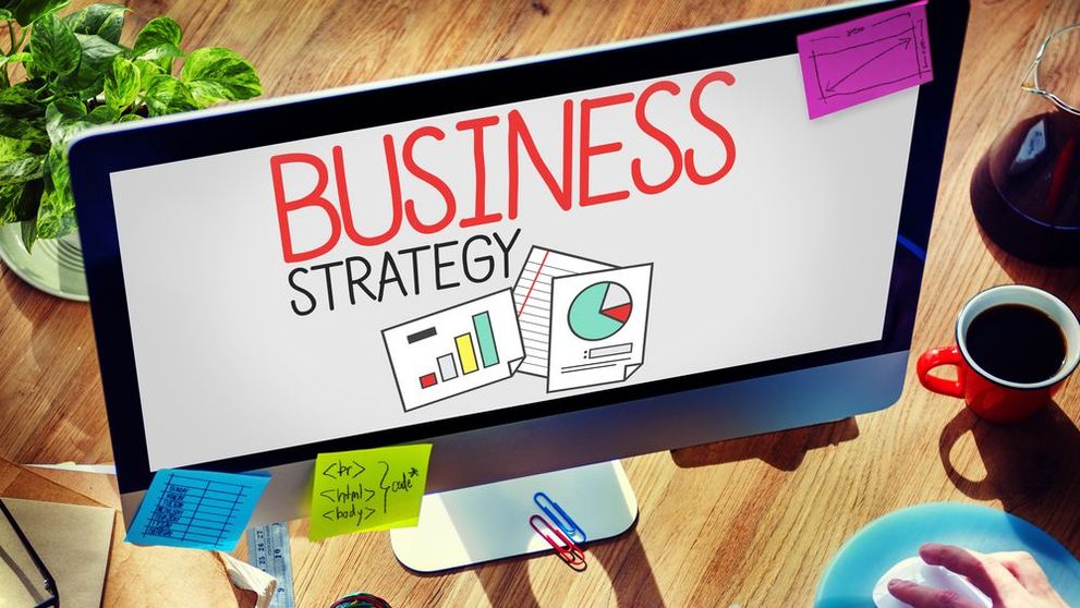 Cum să îți lansezi propria afacere și să ai succes cu ea. Cursul care te învață primii pași în business
