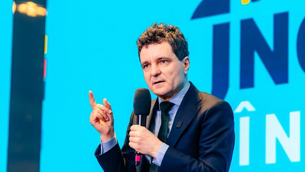 „E cool! Are gusturi bune”. Ce muzică ascultă Nicușor Dan. Președintele României a făcut un top cu piesele sale preferate
