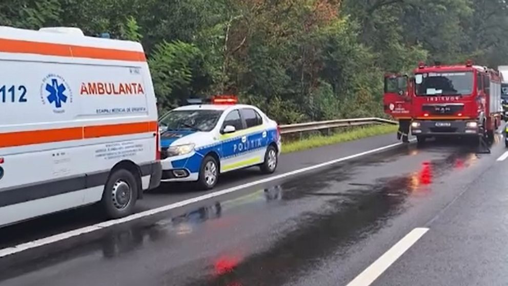 Noi detalii în cazul accidentului de pe Autostrada A1, în care doi tineri și-au pierdut viața. Ce variantă iau în calcul anchetatorii, după declarațiile șoferului de TIR
