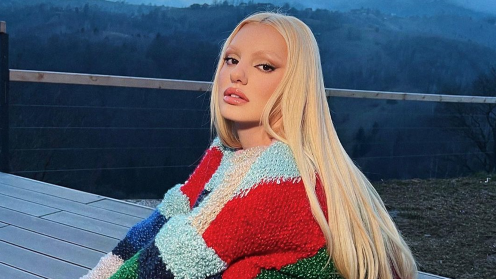 Alexandra Stan, dans senzual pe TikTok, cu abdomenul la vedere. Fanii au rămas surprinși de silueta sa: 