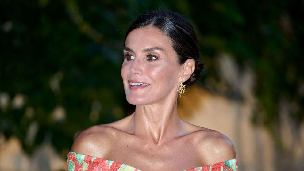 Regina Letizia, apariție surpriză pe străzile din Palma de Mallorca. A înlocuit ținutele clasice cu o rochie tinerească