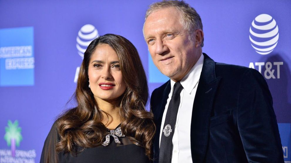 Salma Hayek, ofensată de oamenii care susțin că s-a măritat din interes