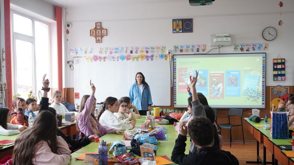 Peste 6.500 de elevi au absolvit programul Doers School în anul școlar 2025 – 2026, inițiat de Let’s Do It, Romania!