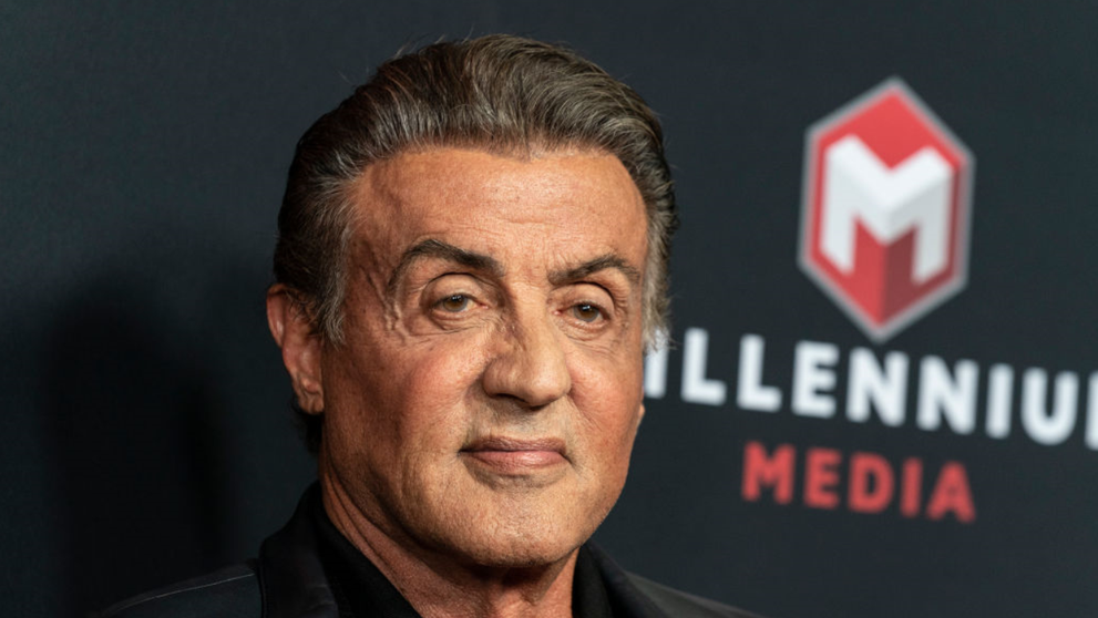 Sylvester Stallone nu se mai vopsește. Actorul, de nerecunoscut cu părul alb