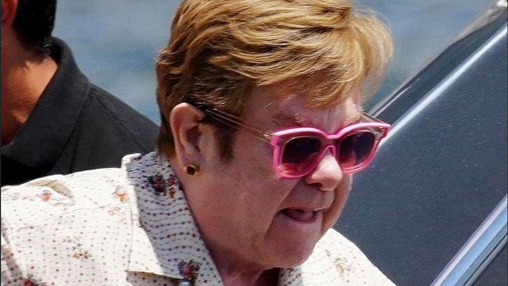 Elton John își pregătește înmormântarea. Darurile macabre pe care le vor primi prietenii și familia, la cererea artistului