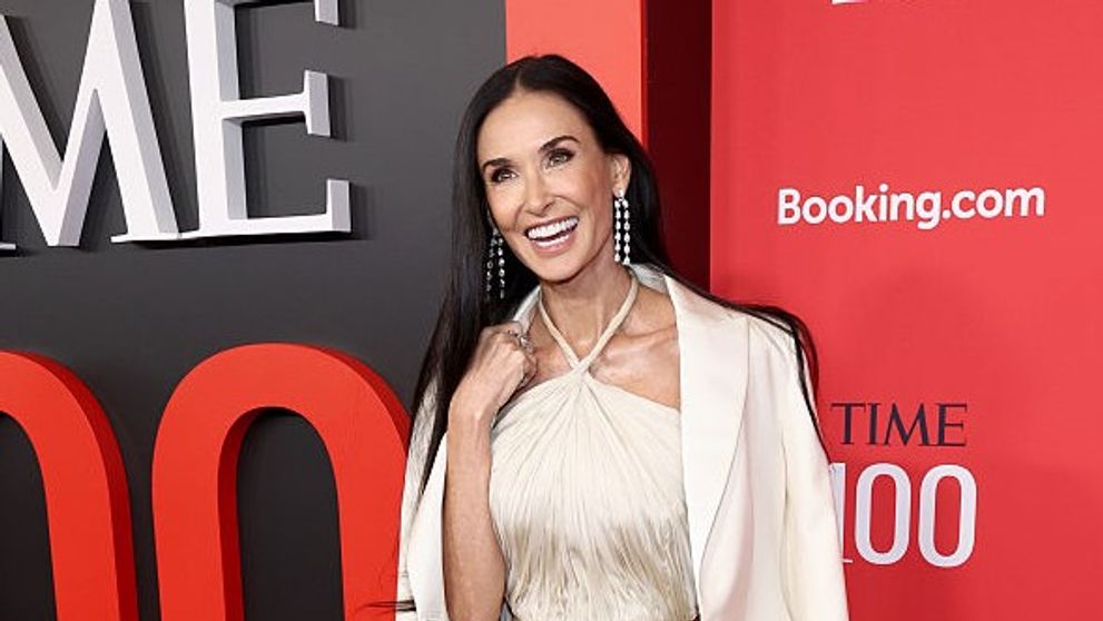 Demi Moore, vedeta fără vârstă! La 62 de ani a strălucit și a eclipsat pe toată lumea la gala celor mai influenți 100 de oameni din lume
