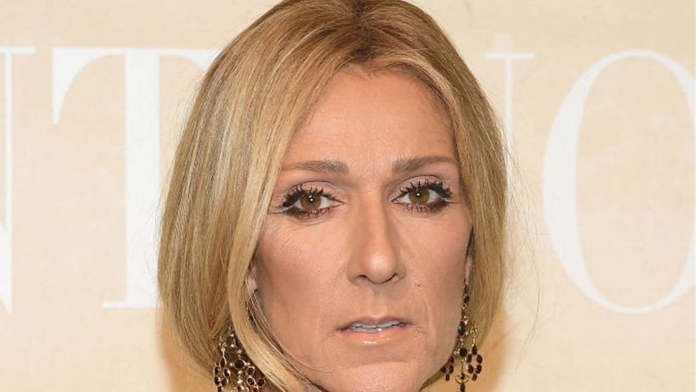 Céline Dion își amână revenirea pe scenă din cauza problemelor de sănătate