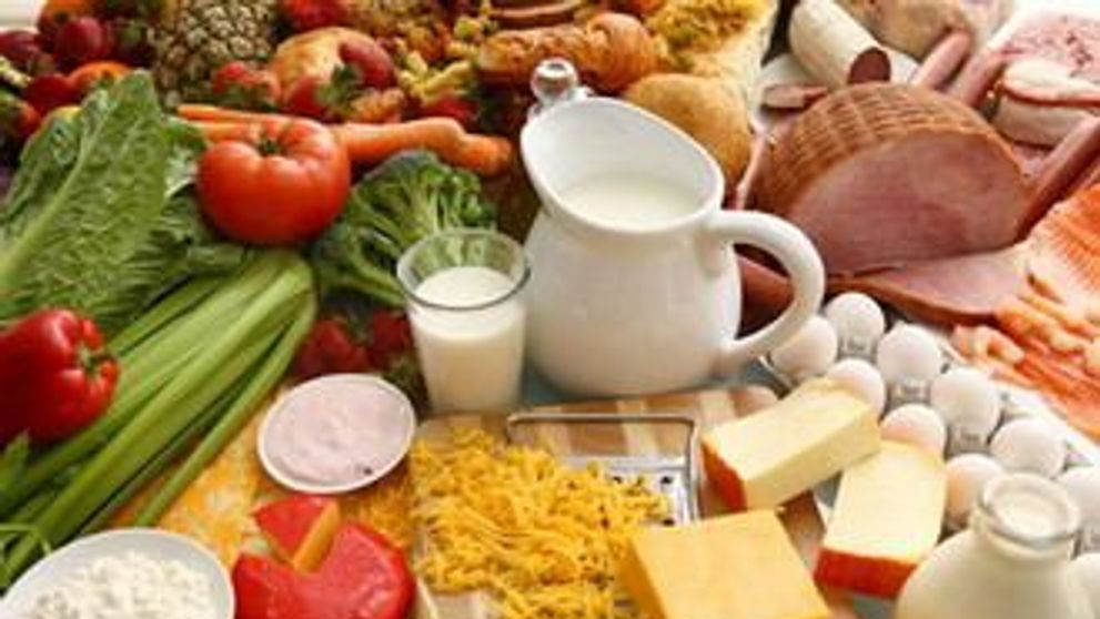 Pentru o alimentatie sanatoasa, invata sa citesti etichetele alimentelor! VIDEO
