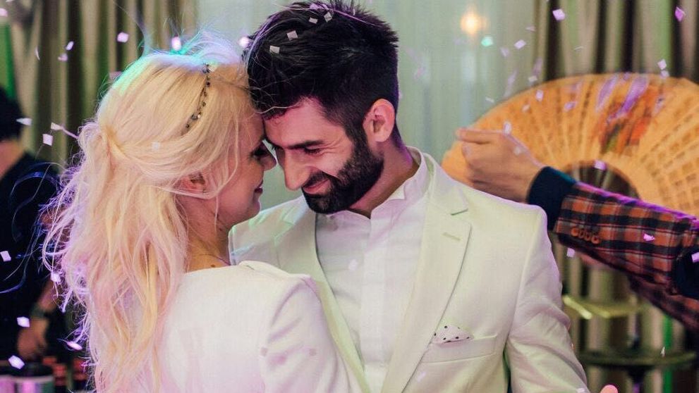 Paul Ipate si Jojo debordeaza de fericire! Iata prima fotografie de la botezul fiicei lor