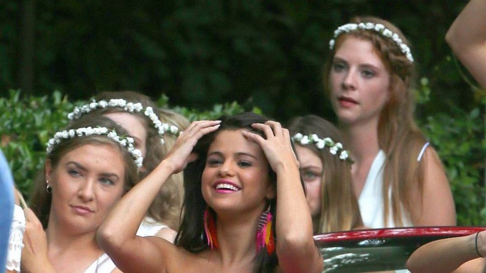 Aparitia indrazneata cu care Selena Gomez si-a pus in valoare silueta. In ce rochie sexy s-a imbracat