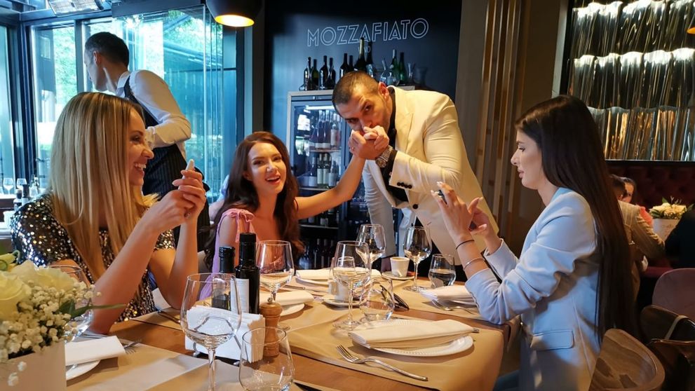 La petrecerea de după cununie, Brigitte a ales un meniu special! Cu ce delicatese şi-a răsfăţat invitaţii