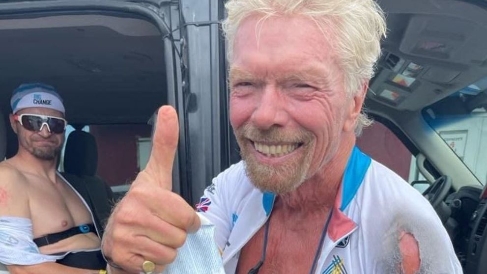 Miliardarul Richard Branson era să moară în accident de bicicletă. În iulie a călătorit în spațiu, fără probleme