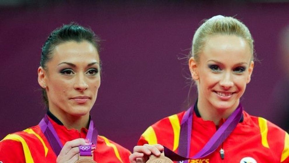 Sandra Izbasa si Catalina Ponor, asa cum rar le vezi. Relaxate, in afara salii de gimnastica. 16 POZE de colectie
