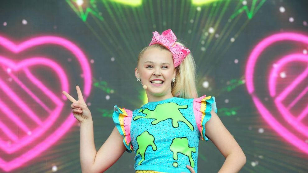 Are doar 16 ani, dar locuiește într-un adevărat palat. Cum arată locuința impresionantă a lui Jojo Siwa