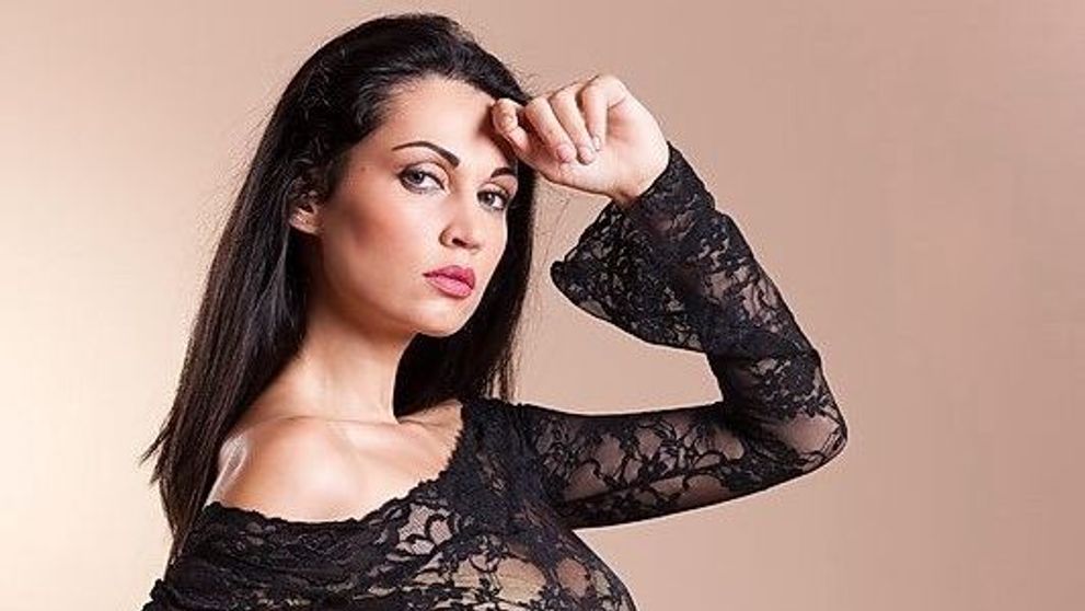 VIDEO. Nu o sa iti vina sa crezi cat de bine poate sa arate Nicoleta Luciu, desi este mama a 4 copii!