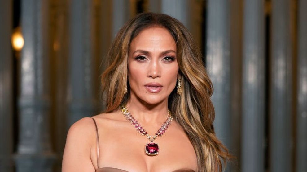 Jennifer Lopez, apariție incendiară la un eveniment elitist: a venit în sutien și într-o fustă transparentă
