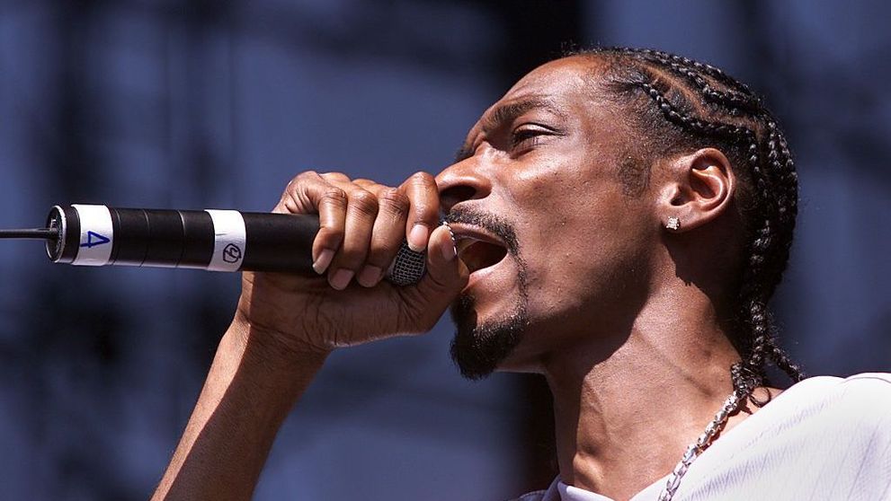 Snoop Dogg și-a lansat un nou videoclip. Niște români l-au ajutat