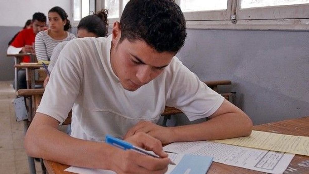 Studiu: Unul din cinci elevi din Romania abandoneaza scoala