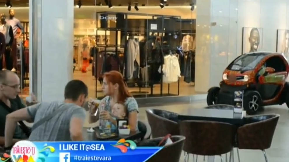 Buhnici, la plimbare cu masina prin mall
