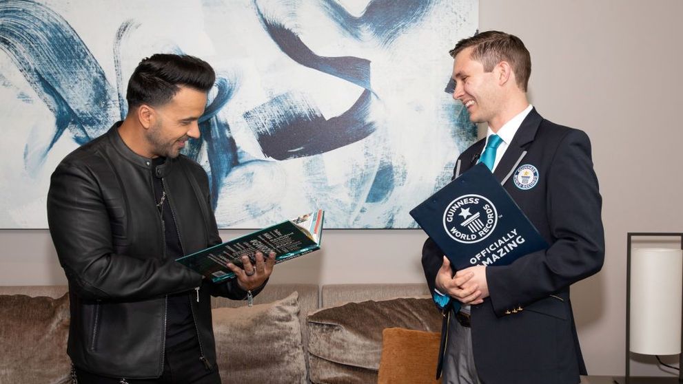 Luis Fonsi, de şapte ori în Cartea Recordurilor cu 
