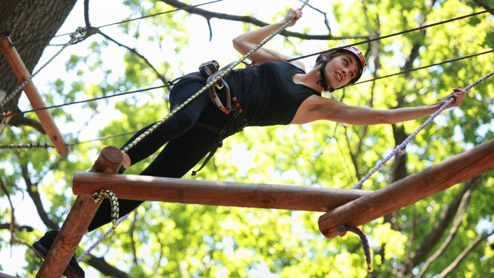 5 parcuri de aventură din jurul Bucureștiului unde îți poți măsura puterile
